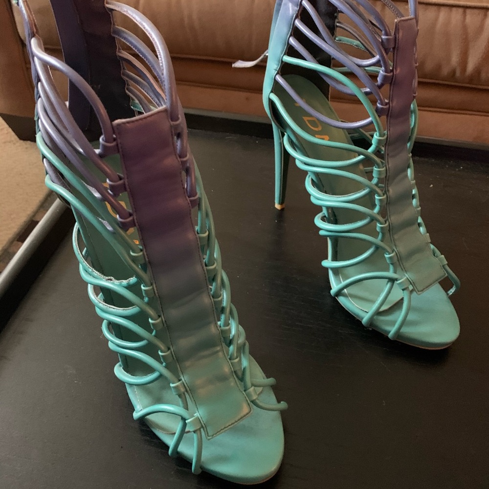5 Inch Multicolor Heel - Picture 2 of 2